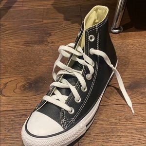 Chuck Taylor high top leather converse